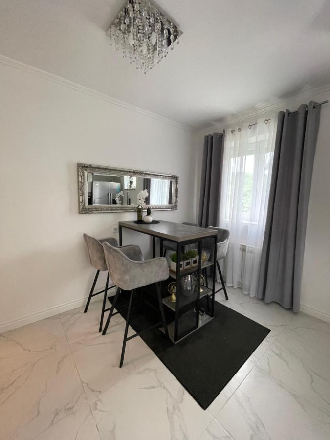 Apartment Mimoza 1 self check-in, self check-out Otočac Esterno foto